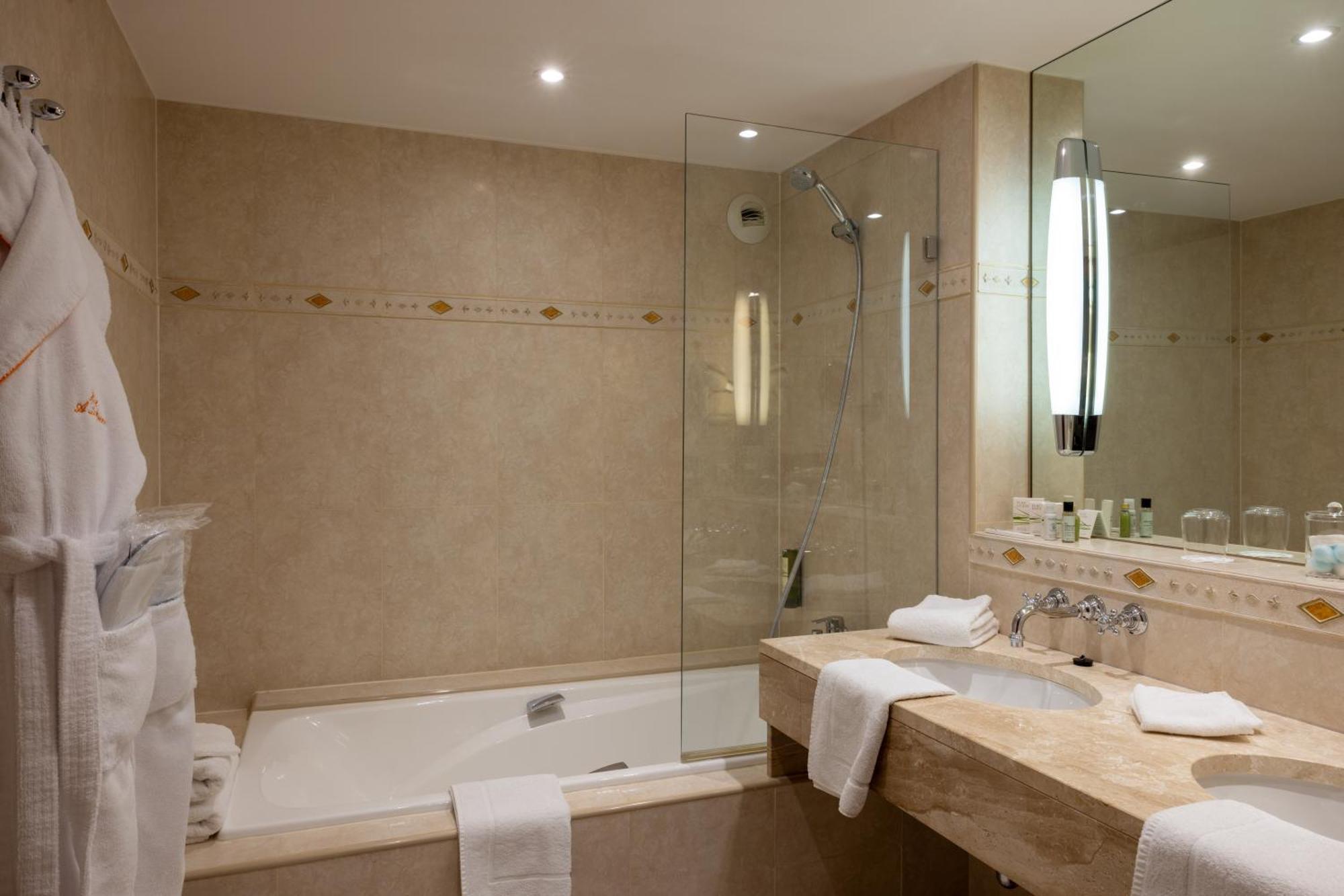 Hotel A La Ferme Osthouse ภายนอก รูปภาพ